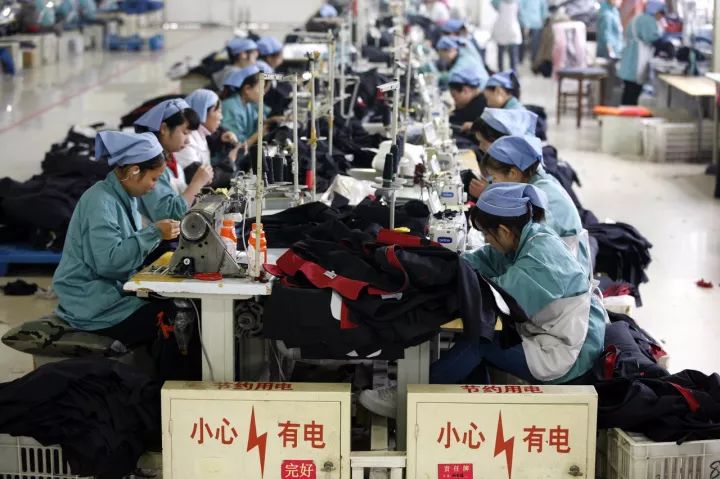 依法严厉打击破坏市场经济秩序犯罪
