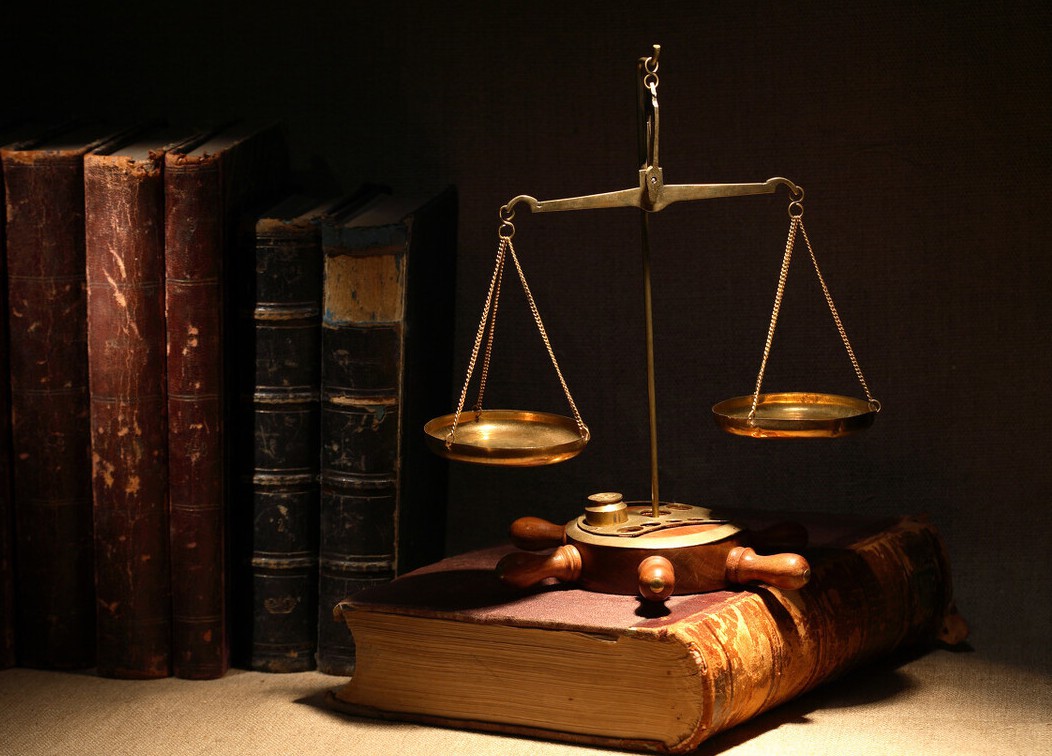 如何依法提交答辩状及证据依据？