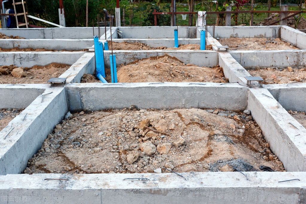 占耕地盖房现象禁而不绝，人民日报：对农村自建房监管要跟上