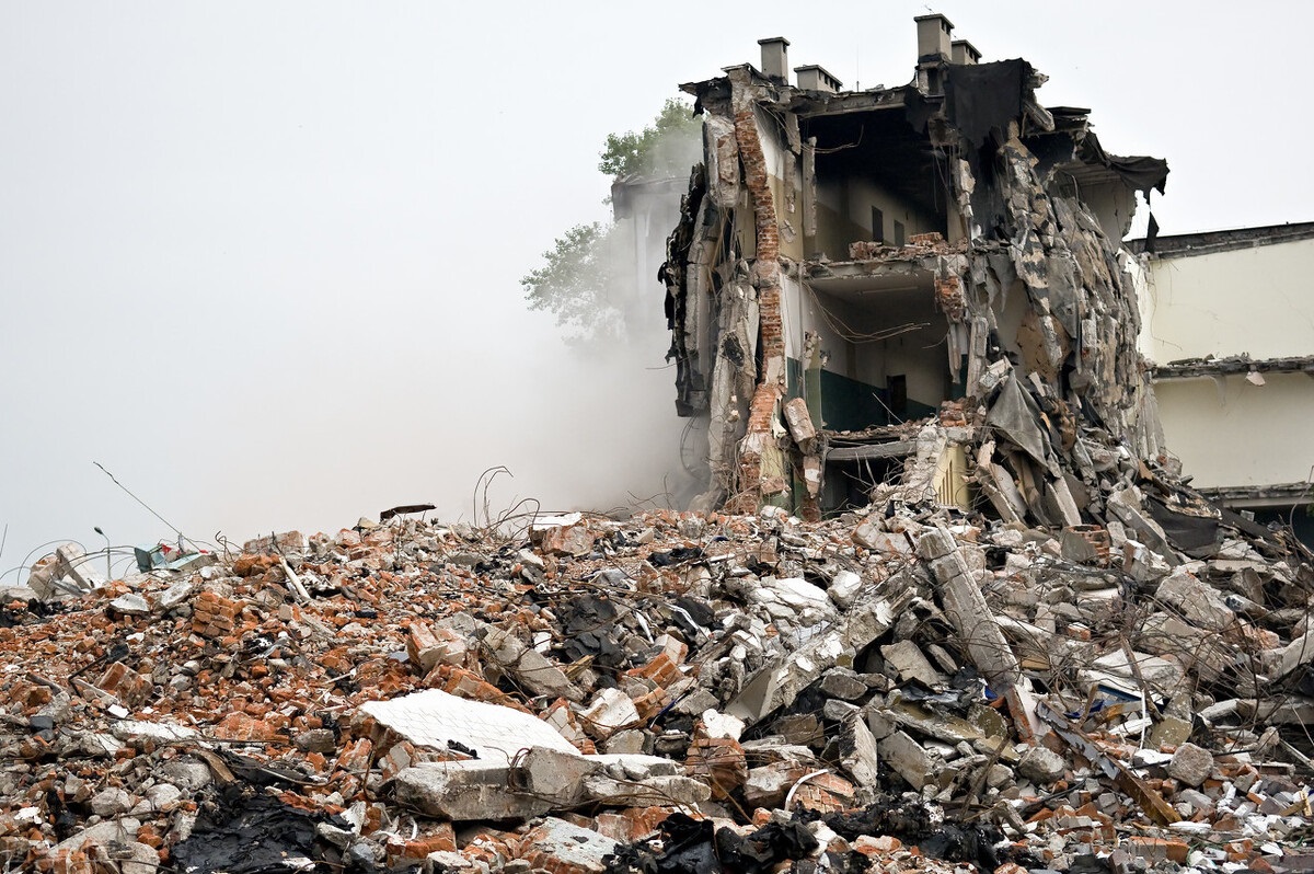 最高法院判例解读 | 建设在宅基地上的房产不能向非本集体成员转让