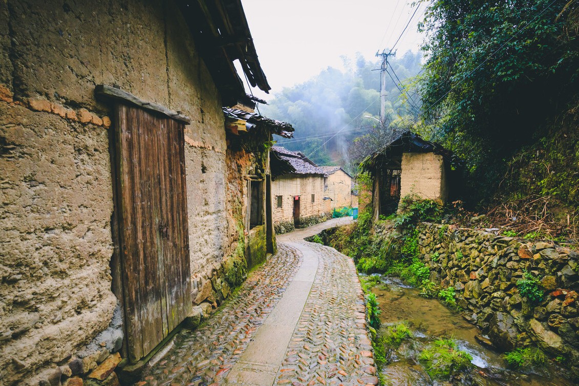 农村清理出大量宅基地，为什么还是“一宅难求”？